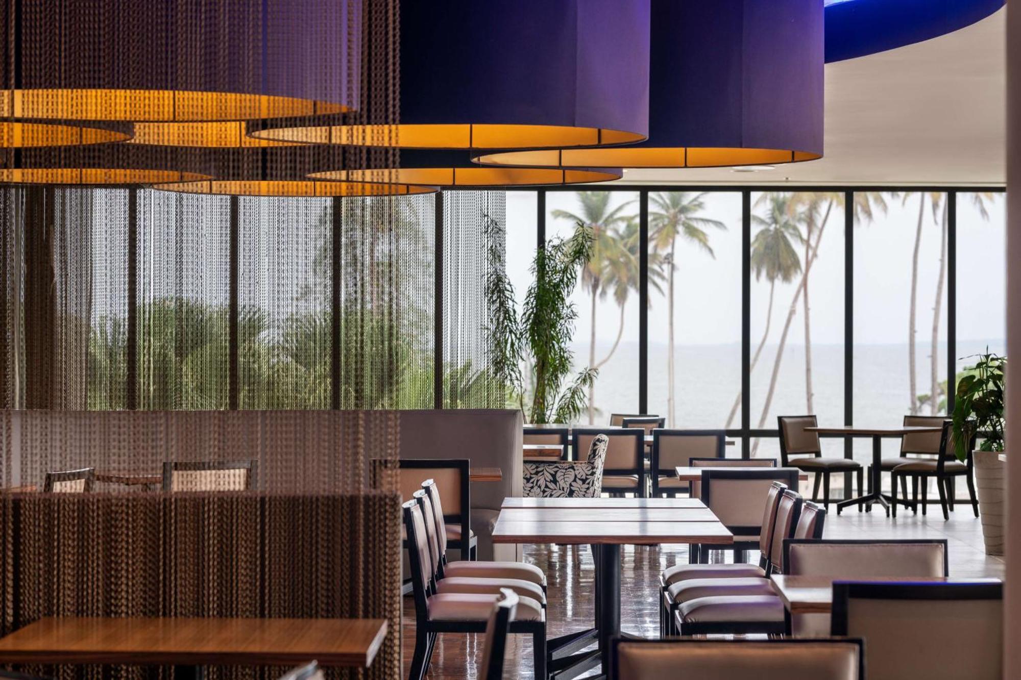 Radisson Blu Okoume Palace Hotel, Libreville Exterior photo