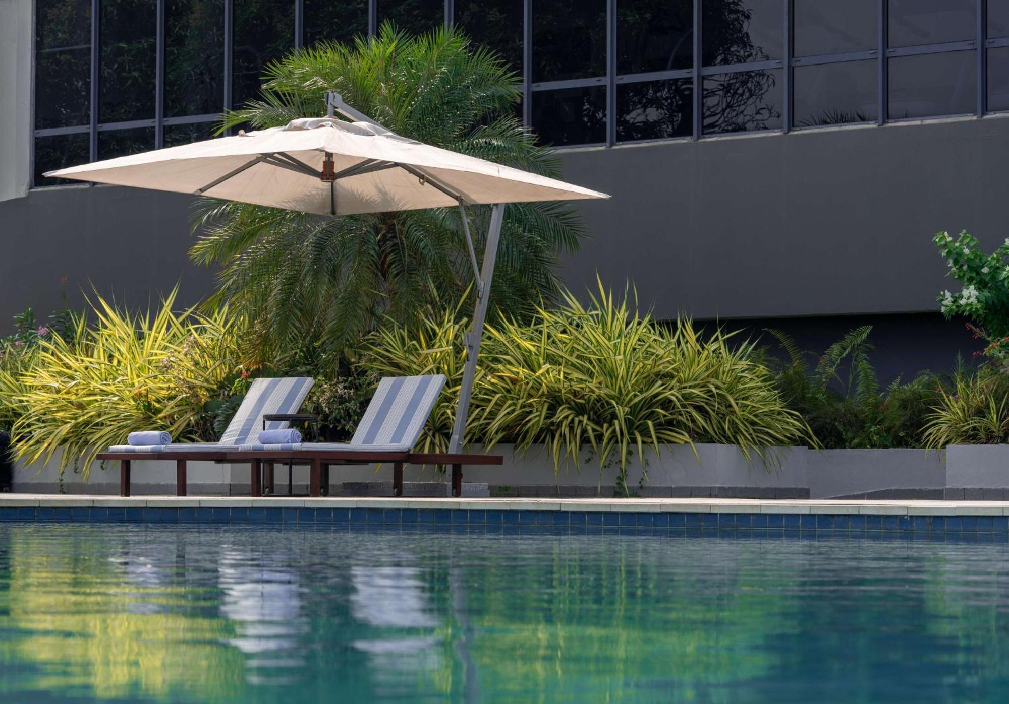 Radisson Blu Okoume Palace Hotel, Libreville Exterior photo